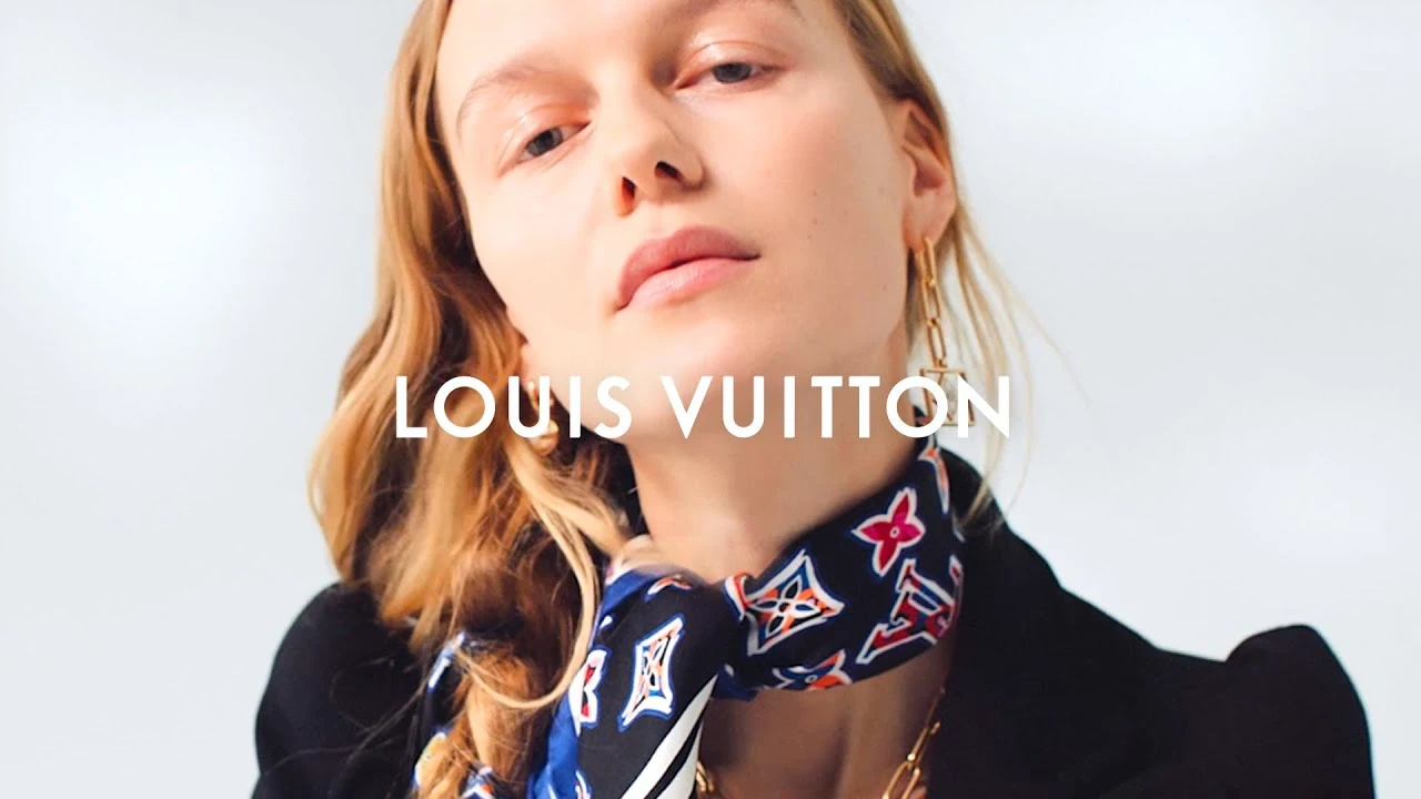 Stylish Ways To Wear a Silk Scarf | Spring-Summer 2020 | LOUIS VUITTON